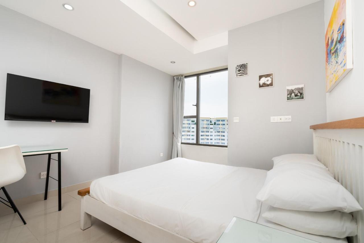 River Inn Apartment With Pool & Gym Хошимин Экстерьер фото